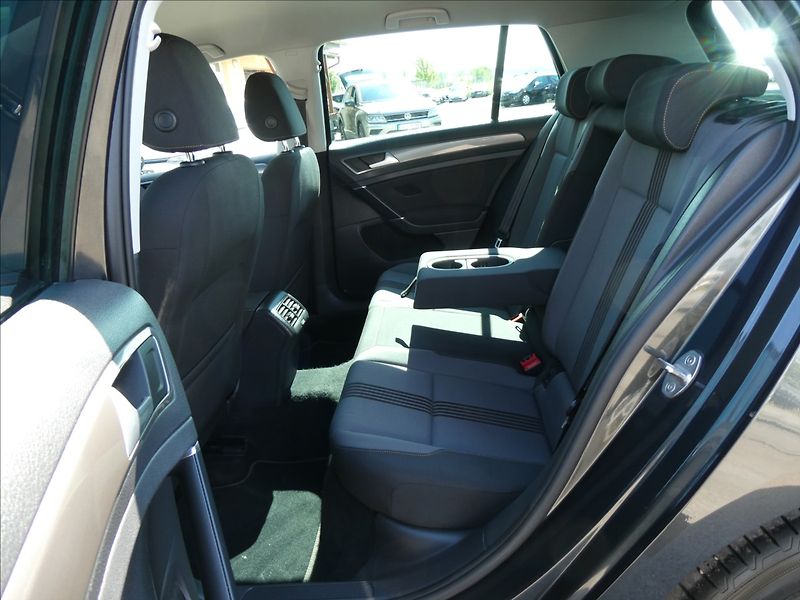Volkswagen Golf 1,6 TDi 81kW DSG ALLSTAR,2xkol - fotka 26 z 50