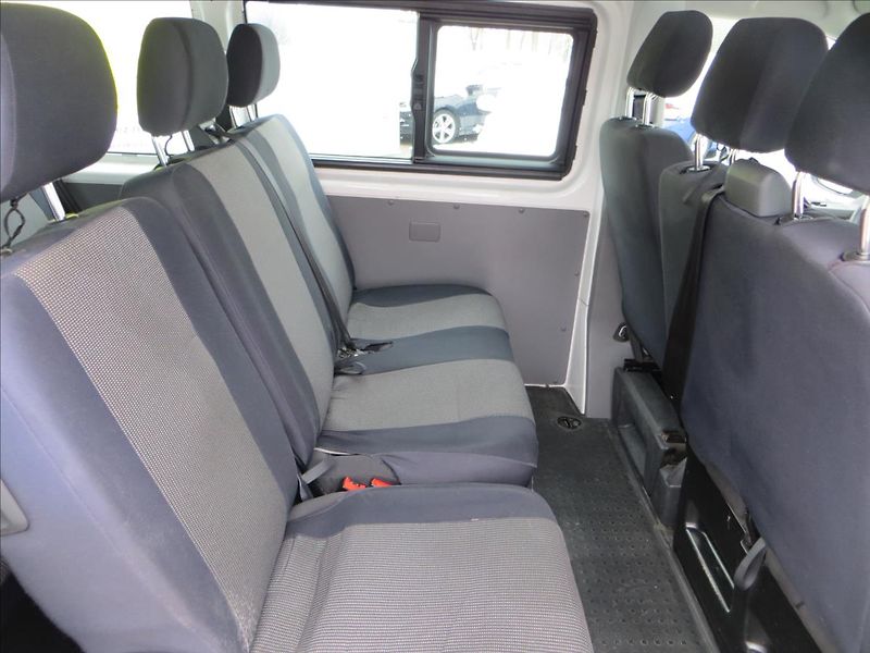 Volkswagen Transporter 2,0 TDI 110kW DSG7 - 9míst ČR - fotka 16 z 19