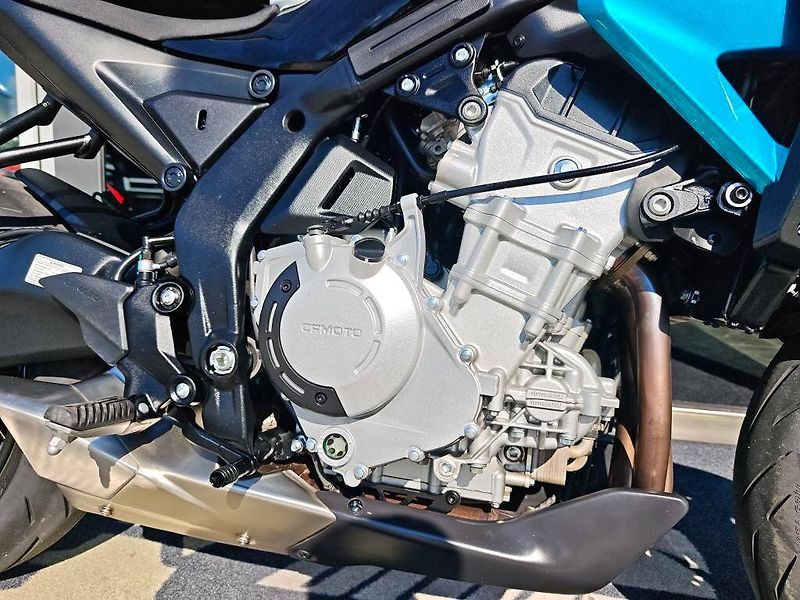 CFMOTO (2025) 675 NK - fotka 14 z 20