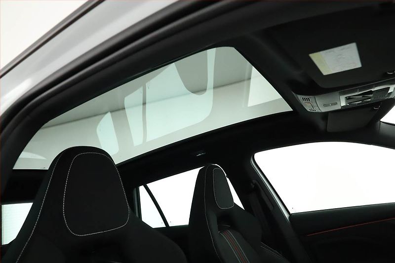 Škoda Kamiq (2025) 1.0 TSI, MONTE CARLO, KEYLESS - fotka 14 z 17