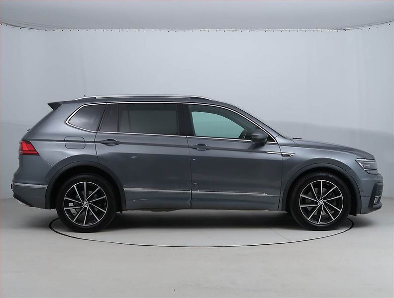 Volkswagen Tiguan Allspace (2018) R-Line 2.0 BiTDI - fotka 6 z 23