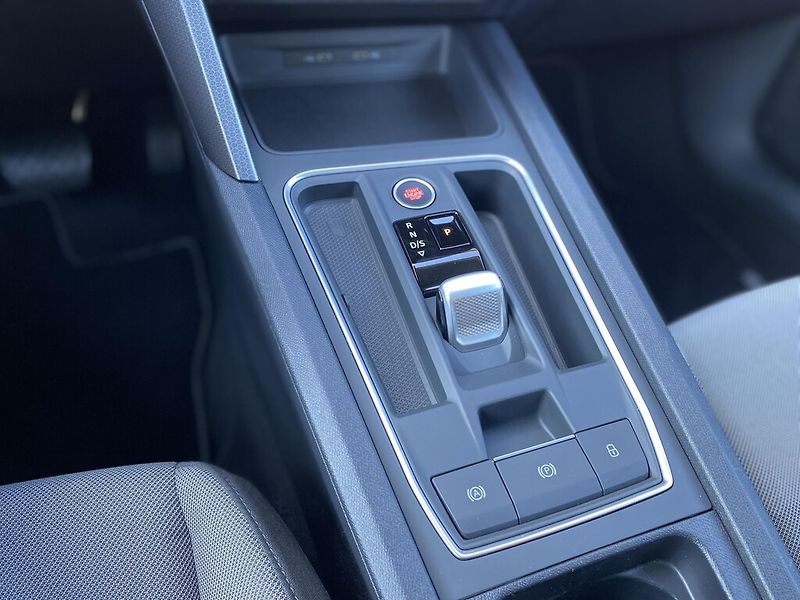 Seat Leon 1,5 e-TSI 85 kW Style DSG - fotka 21 z 26