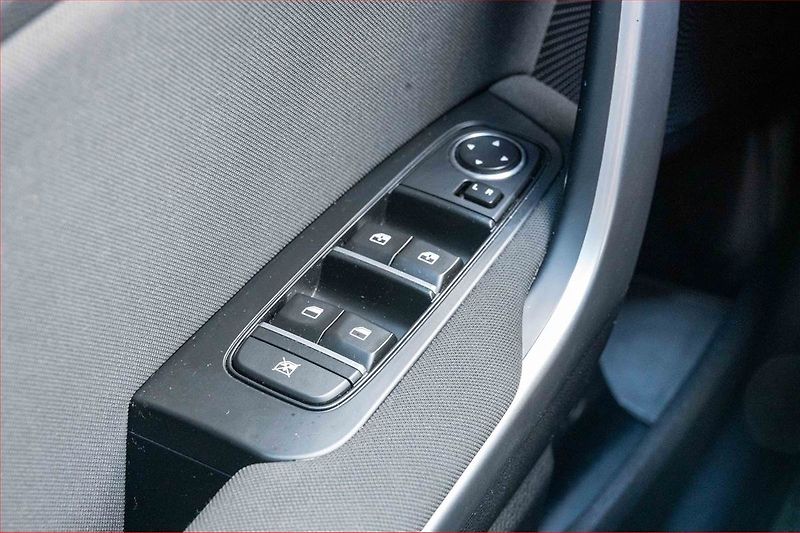Kia Ceed (2023) Spin 1.0 T-GDI, SPIN, DPH - fotka 16 z 16
