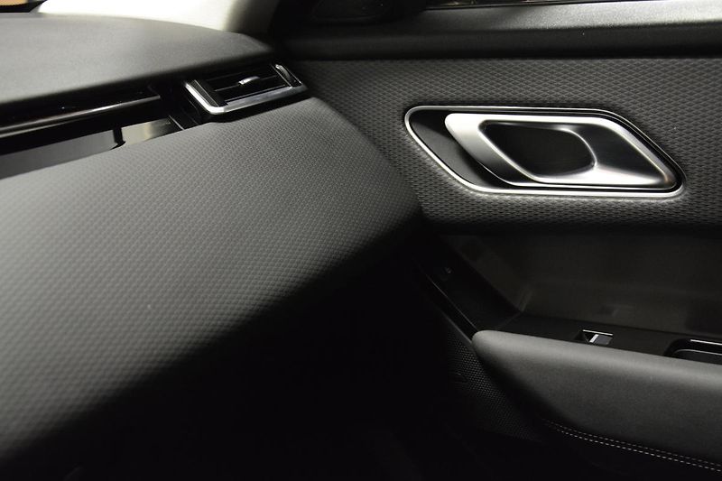 Land Rover Range Rover Velar (2022) P400e Plug in Hybrid 4x4 - fotka 36 z 67