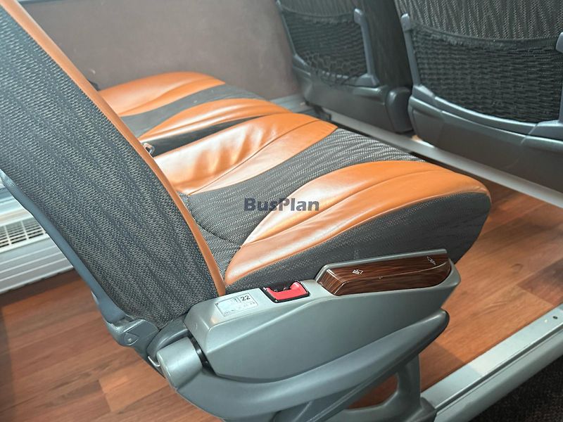 Setra (2015) S515 HD TOP VÝBAVA + 880l  - fotka 12 z 29