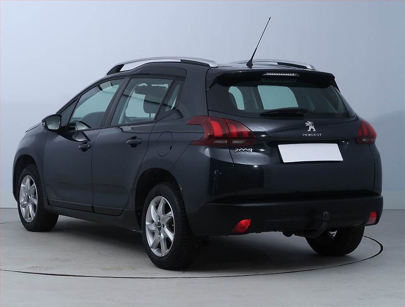 Peugeot 2008 (2018) Active Pack 1.2 PureTech - fotka 4 z 18