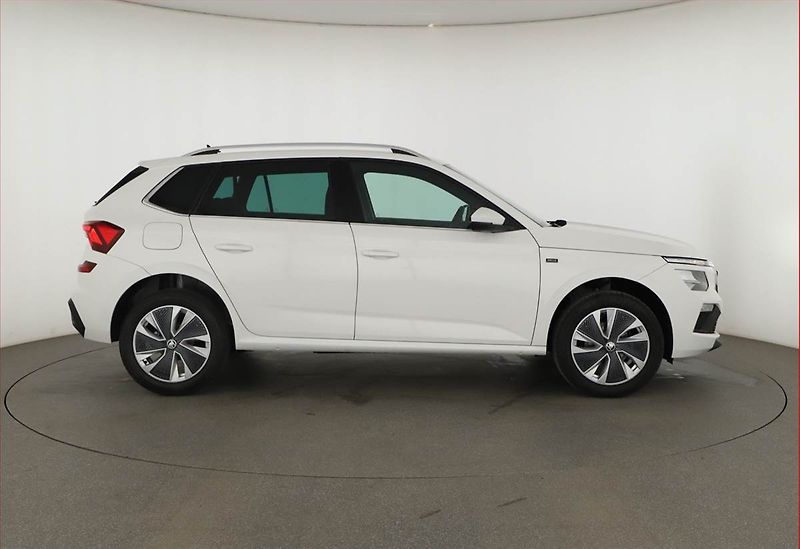 Škoda Kamiq (2025) 1.0 TSI, DRIVE, SENZORY - fotka 6 z 19