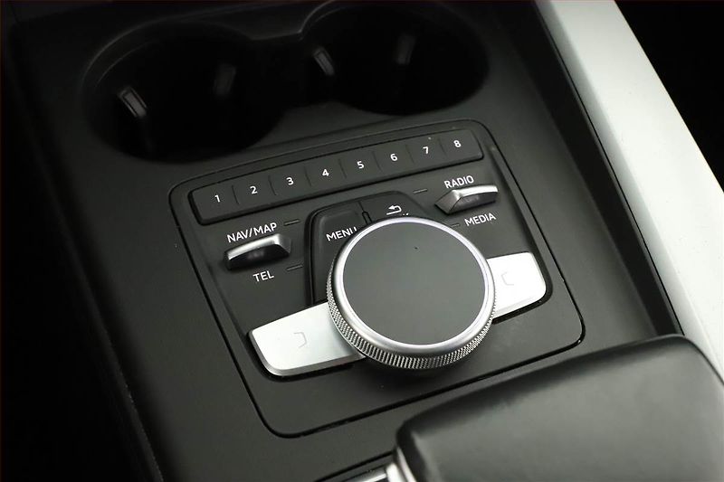 Audi A4 (2018) 35 TDI, Automat, Kůže, Navi - fotka 15 z 21