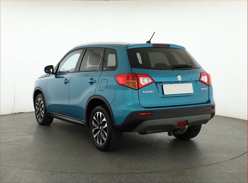 Suzuki Vitara (2017) 1.6 DDiS, Kůže, Navi, Tempomat - fotka 4 z 19