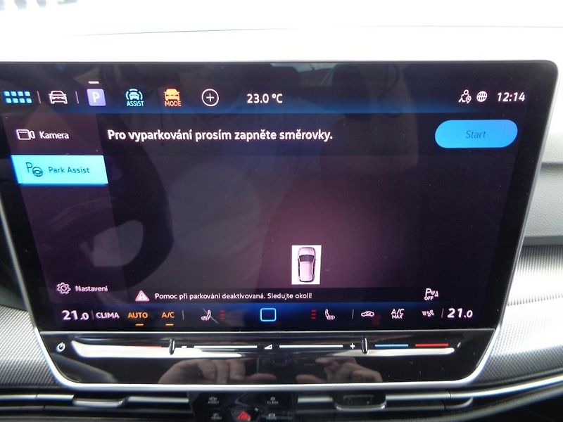 Volkswagen Golf 1.5 TSI R-LINE  110 kW - fotka 17 z 30