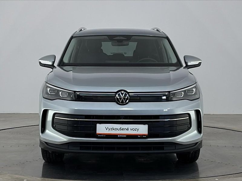 Volkswagen Tiguan People DSG - fotka 4 z 30
