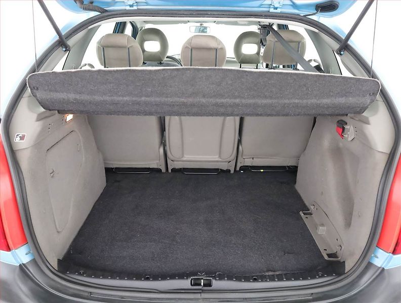 Citroën Xsara Picasso (2002) 1.6, Serv.kniha, Tažné, Klima - fotka 12 z 12