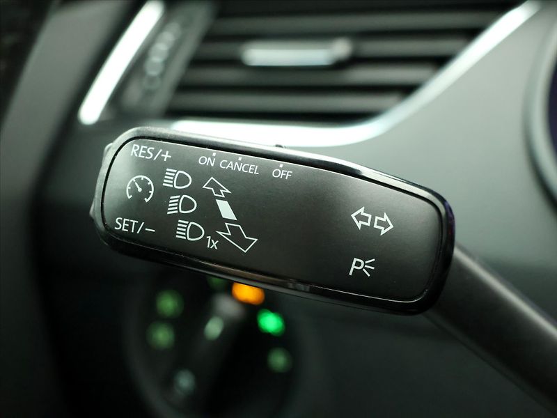 Škoda Octavia 2,0 TDI DSG Soleil - fotka 18 z 30