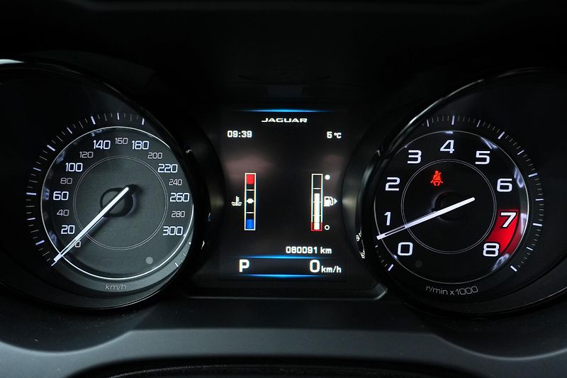 Jaguar F-Type S 3.0 380 PS, Kamera, Panorama - fotka 15 z 29