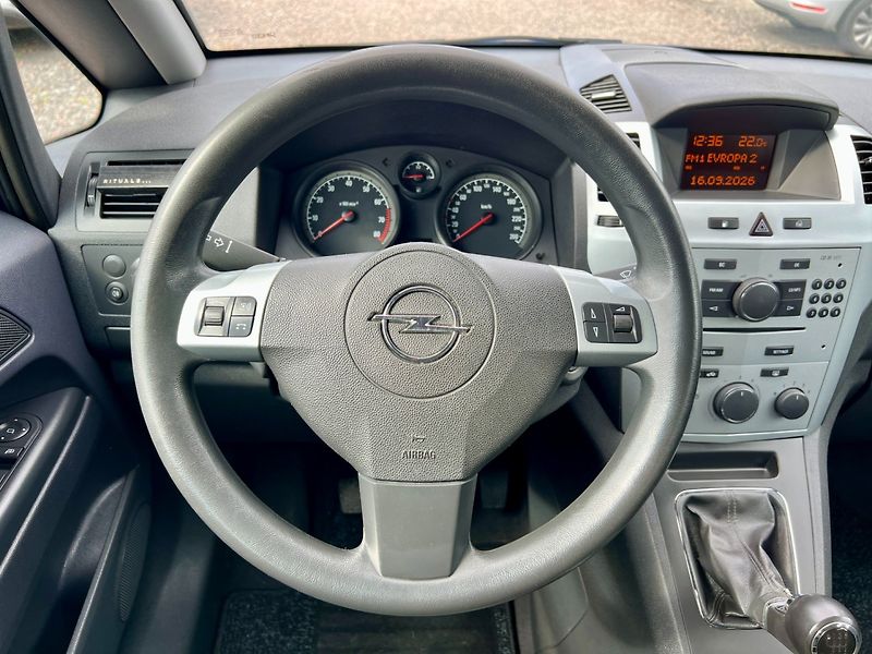 Opel Zafira (2009) 1.6i 110 kW CNG - fotka 15 z 19