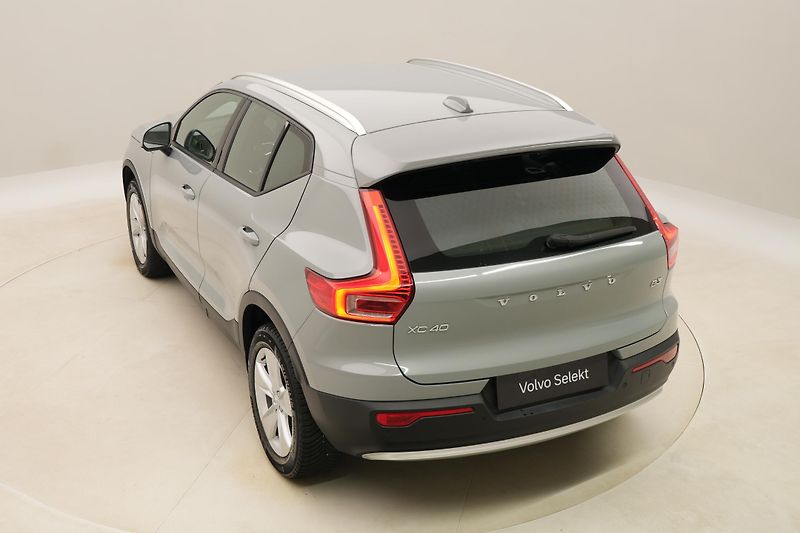 Volvo XC40 B3 CORE AUT CZ - fotka 17 z 49