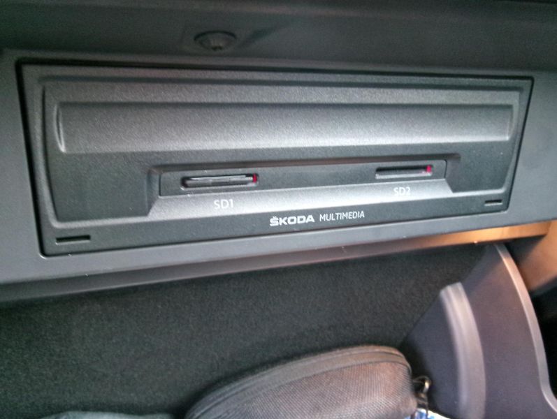 Škoda Superb 2.0 TDI NAVI AUTOKLIMA  - fotka 34 z 35