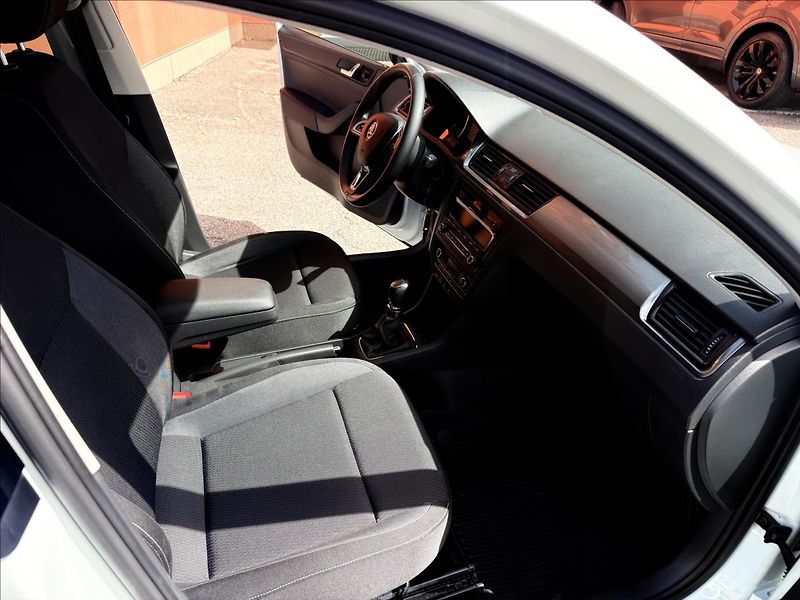 Škoda Rapid 1,2 TSi - fotka 18 z 26