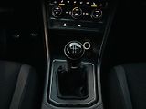 Volkswagen Touran 1.6TDI MAN 7MÍST LED SERVISKA - náhled 39
