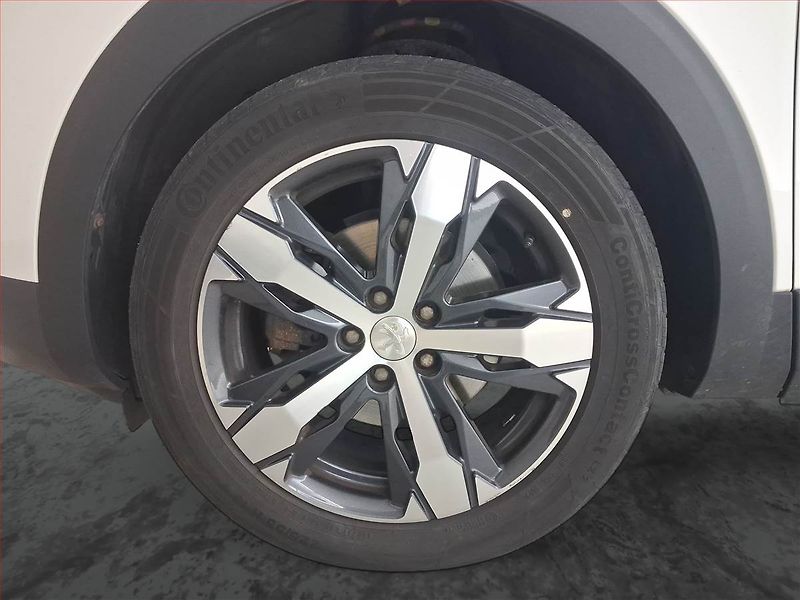 Peugeot 3008 (2017) 1.2 PureTech, Serv.kniha, Navi - fotka 15 z 21