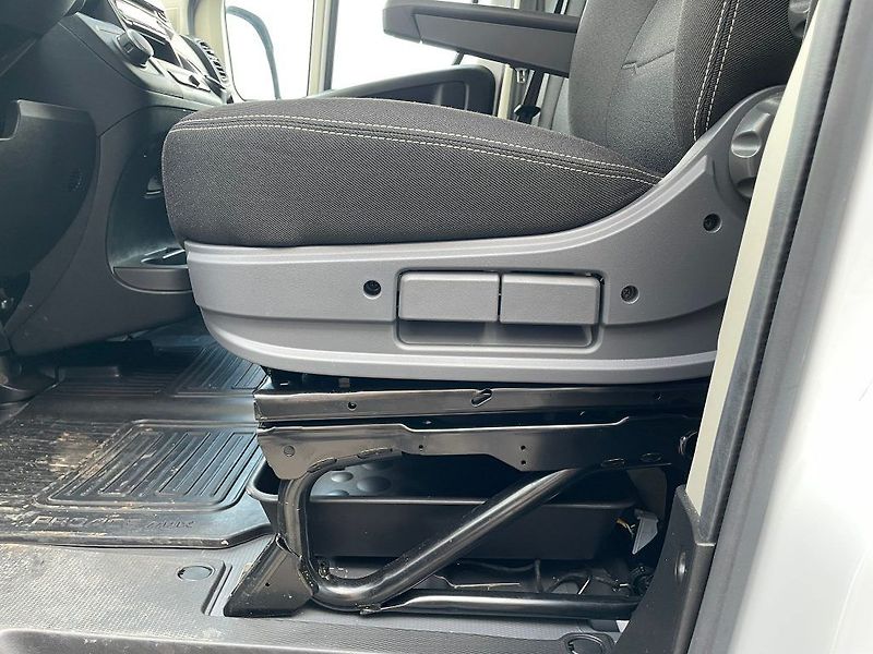 Toyota Proace Max Full Electric (110kWh) - fotka 15 z 25