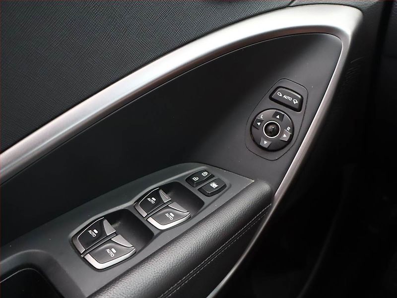 Hyundai Santa Fe (2013) 2.2 CRDi, 4X4, Automat - fotka 16 z 18