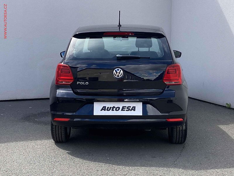 Volkswagen Polo (2015) 1.0 MPi, Comfortline - fotka 5 z 18