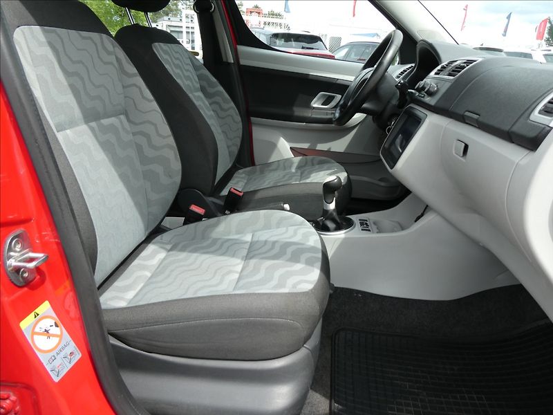 Škoda Roomster 1,9 TDi 77kW,ČR,2.majitel,klim - fotka 19 z 39