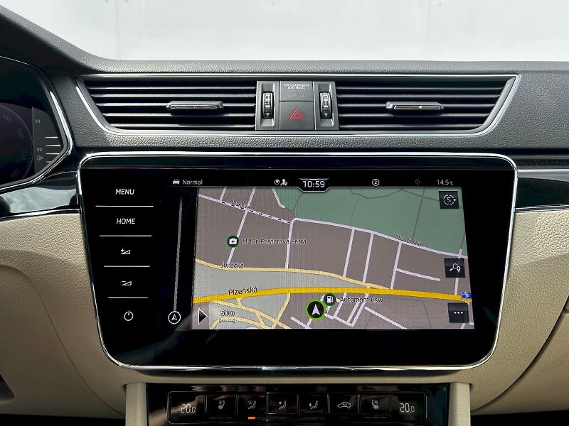 Škoda Superb (2023) Combi 2.0 TDI 147kW 4x4 DSG L& - fotka 16 z 35