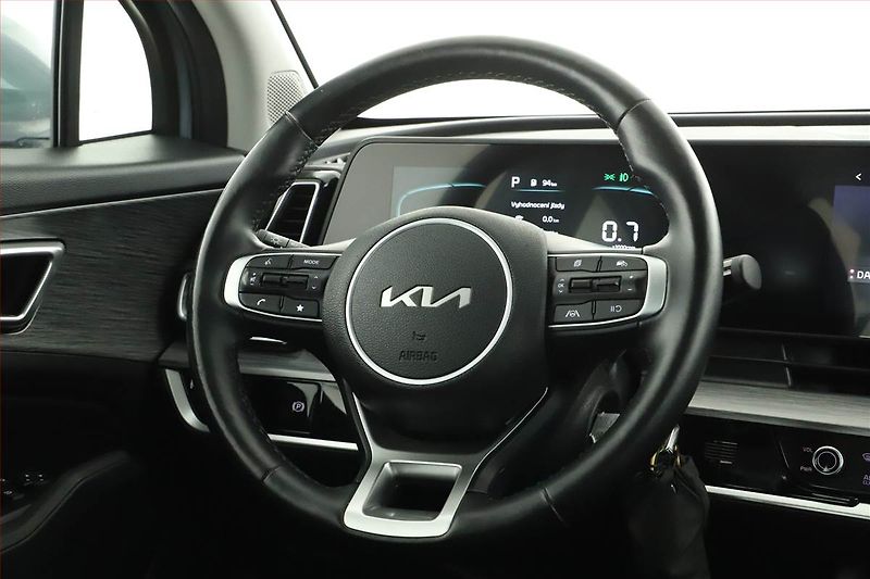 Kia Sportage (2023) Exclusive 1.6 T-GDI - fotka 8 z 16