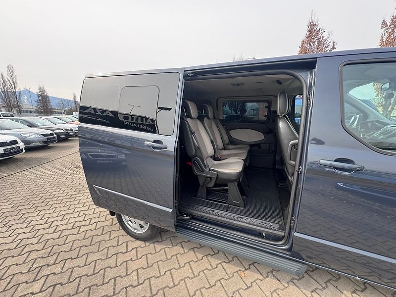 Ford Tourneo Custom (2013) 2,2D 114KW 8X  2X ŠOUP. SERVIS - fotka 38 z 50