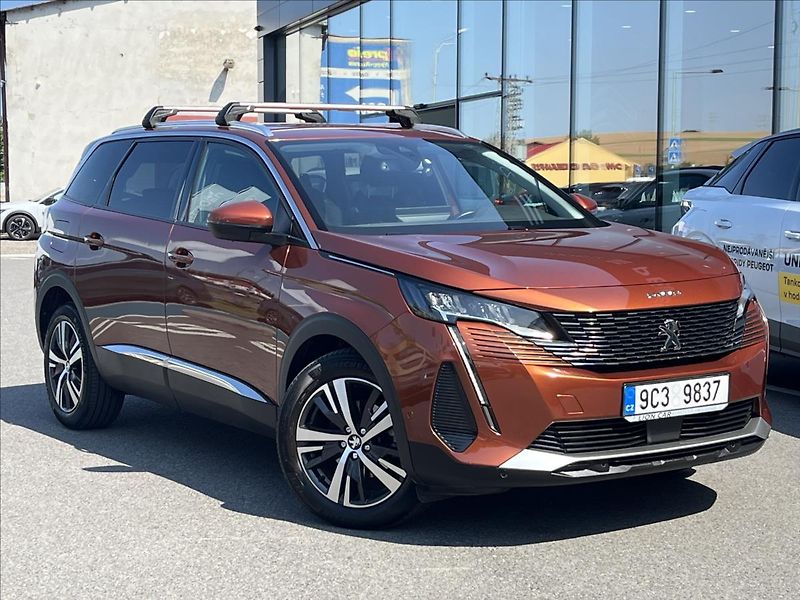 Peugeot 5008 1,2 PureTech  Allure Pack EAT8 - fotka 3 z 29