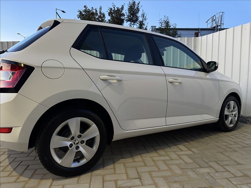 Škoda Fabia 1,0 TSI DPH 1.maj. původ ČR - fotka 17 z 50