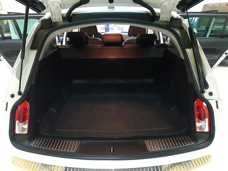 Opel Insignia 2.0 CDTI COMBI COSMO NAVI      - fotka 23 z 28
