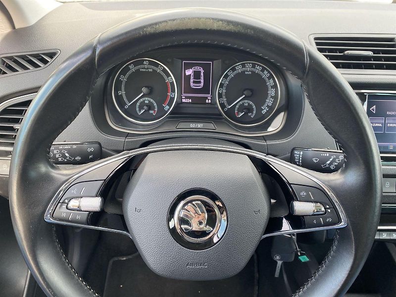 Škoda Fabia (2022) Combi 1.0 TSI Ambition Top - fotka 10 z 32
