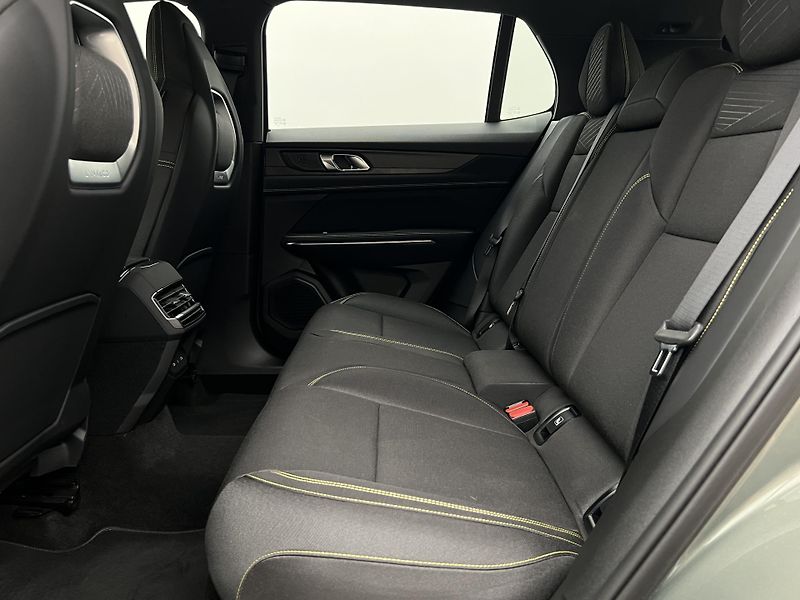 Lynk & Co 01 CORE PHEV AUT CZ 1.maj - fotka 6 z 46