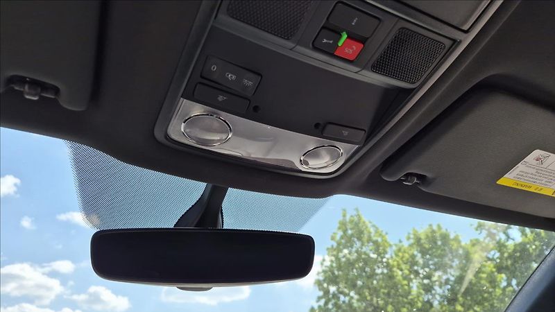 Škoda Karoq 2,0 TDi 110 Kw 4x4 Style DSG - fotka 24 z 25