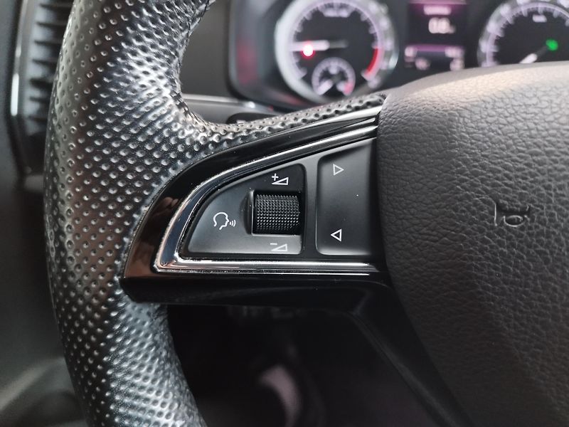 Škoda Karoq (2019) 1,6TDi 85KW DSG LED NAVI ALU - fotka 28 z 34
