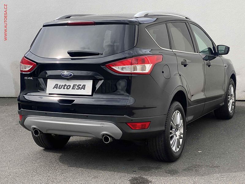 Ford Kuga (2014) 2.0 TDCi 4x4, Titanium - fotka 4 z 18