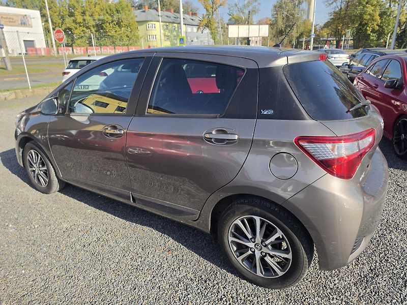 Toyota Yaris 1.5 VVti Y20 Kamera  - fotka 3 z 21