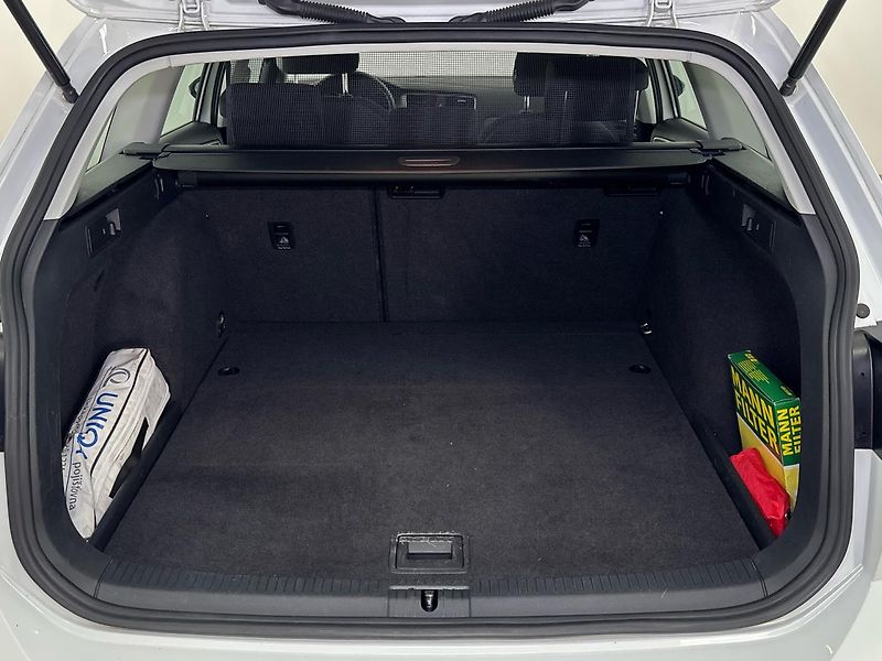 Volkswagen Golf Trendline - fotka 10 z 28