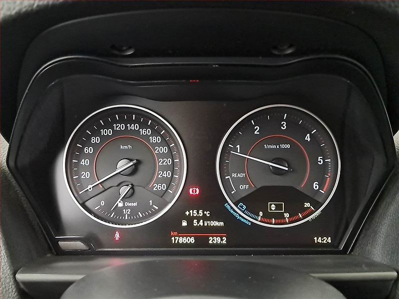 BMW Řada 1 (2015) 116d, Navi, Xenony - fotka 11 z 18