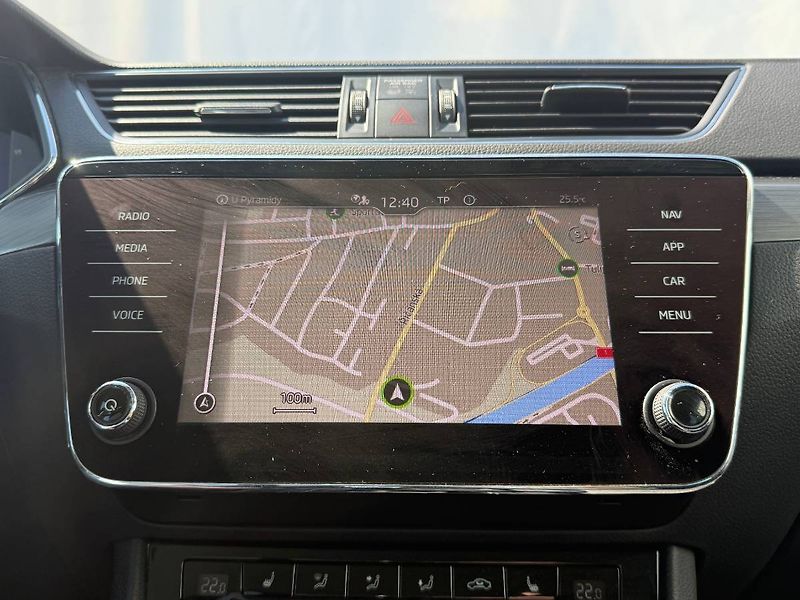 Škoda Superb (2021) 2.0 TDI 110 kW Style DSG - fotka 13 z 23