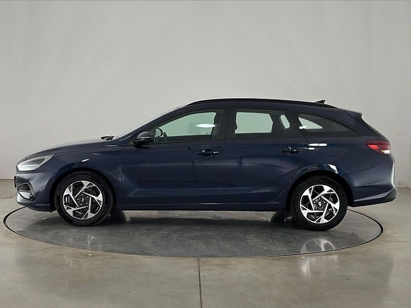 Hyundai i30 Smart DCT - fotka 3 z 26