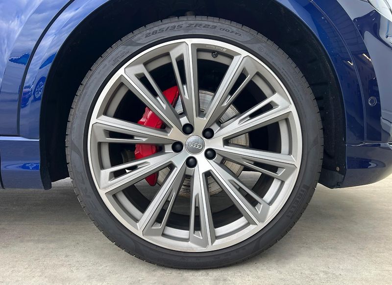 Audi Q8 55 TFSi QUATTRO S-LINE, TAŽNÉ - fotka 29 z 29