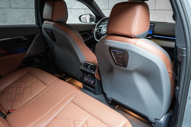 BMW Řada 5 540d xDrive ///M*HK*ČR*ZÁRUKA - fotka 14 z 55