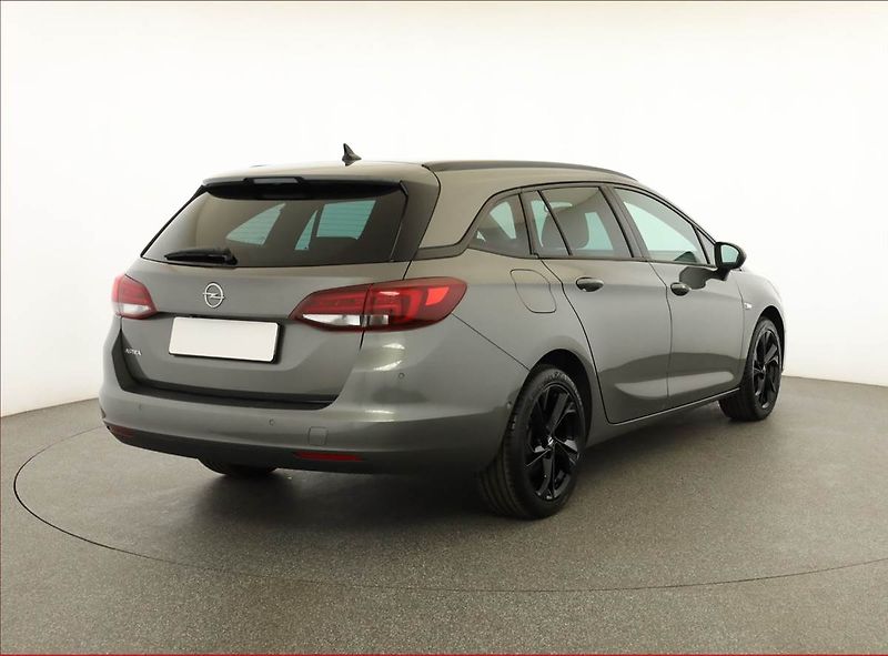 Opel Astra (2020) 1.2 Turbo, ČR,1.maj - fotka 5 z 17