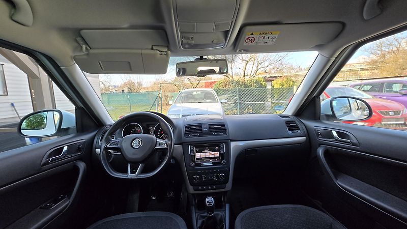 Škoda Yeti 2.0TDI ELEGANCE 4x4*ZADÁNO* - fotka 22 z 41