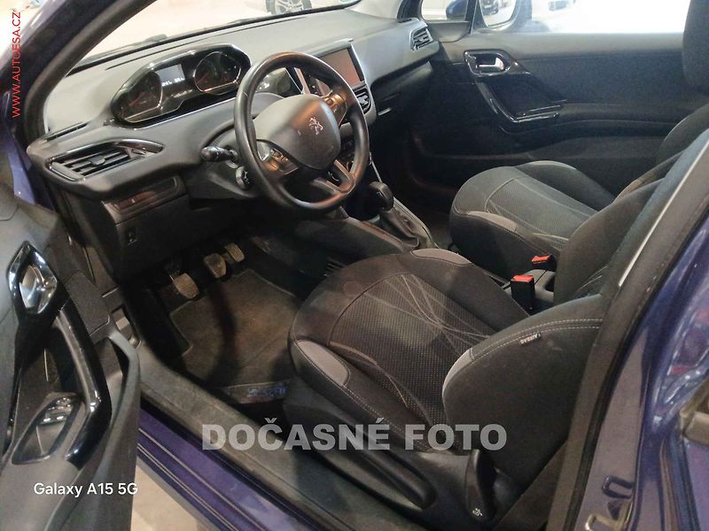 Peugeot 208 (2013) 1.2 PT - fotka 3 z 3