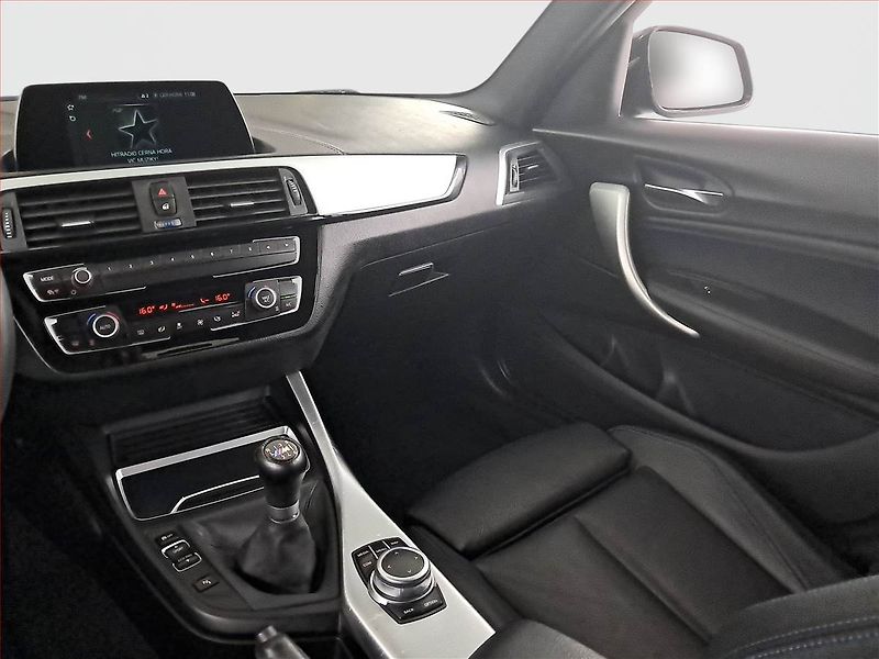 BMW Řada 1 (2018) M Sport 116i, Kůže, Navi - fotka 8 z 20